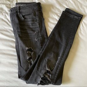 SOLD ON MERC 🌿 AE Black Hi-Rise Jegging